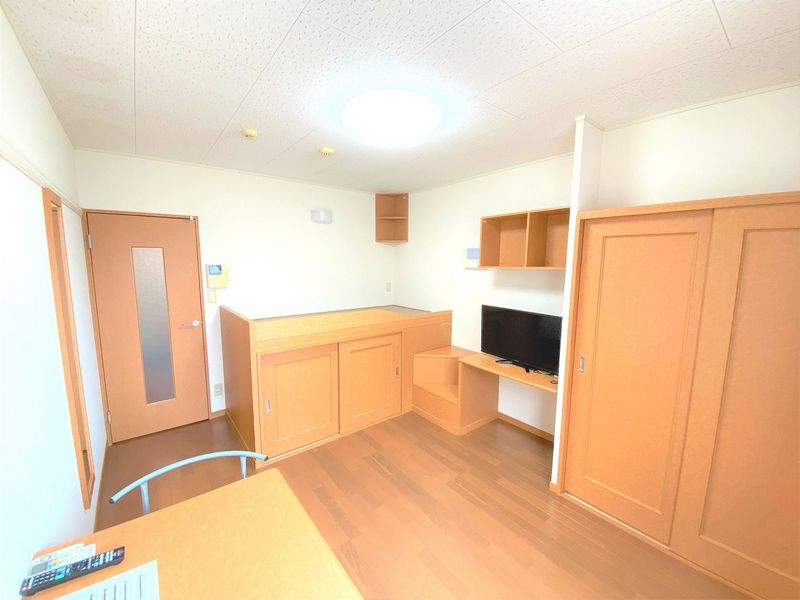 レオパレスラビホワ２０ 居間