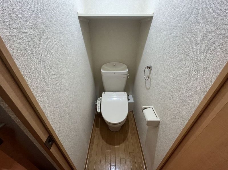 レオパレス雄新ひまわり トイレ