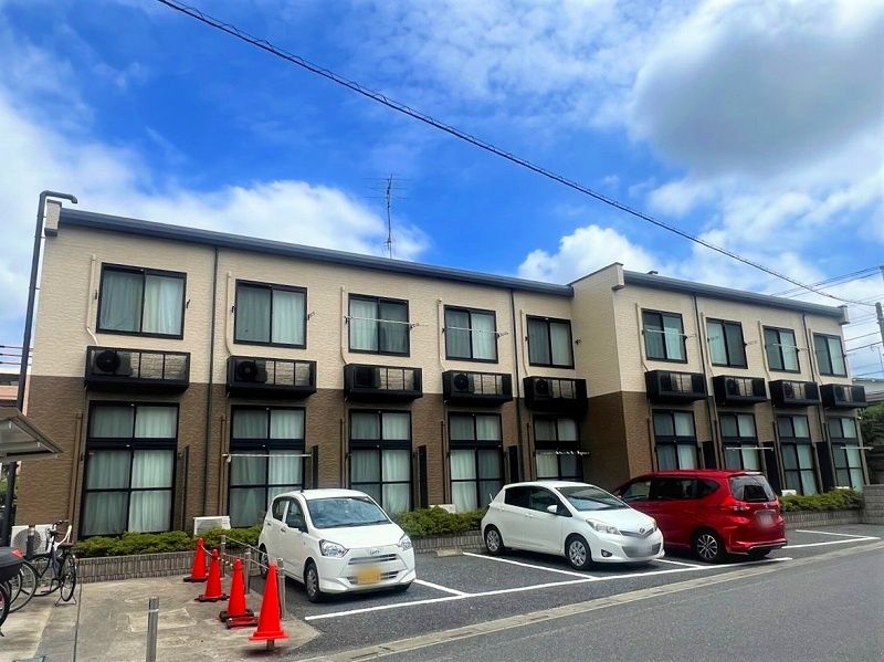 レオパレスグランベルク 駐車場