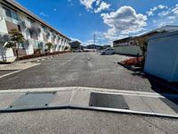 レオパレスグリーンライン 駐車場