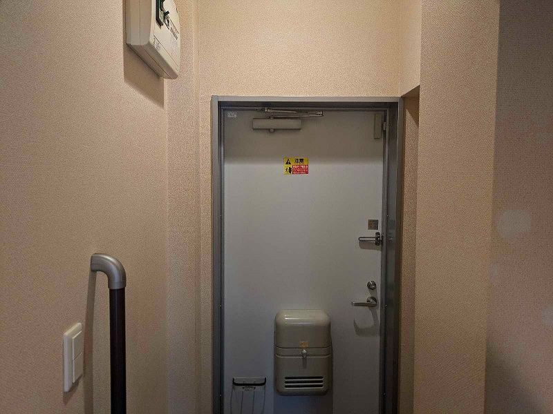 レオネクストヒルズ羽根木 玄関