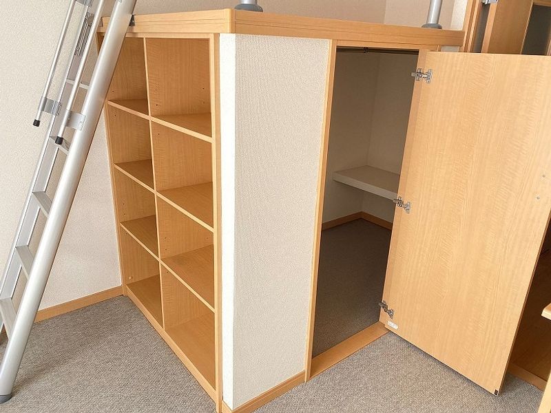 レオパレスプレミール中浦和Ⅱ 収納