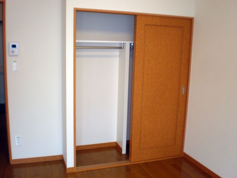 レオパレスシーサイドＮ与那原 undefined