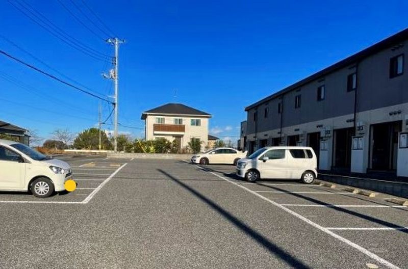 レオパレスビリーブロード 駐車場