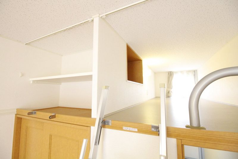レオパレス加美 寝室