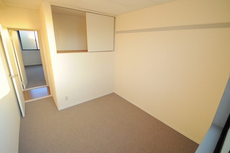 レオパレス吉原 収納