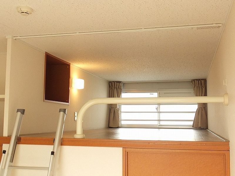 レオパレス干場 寝室