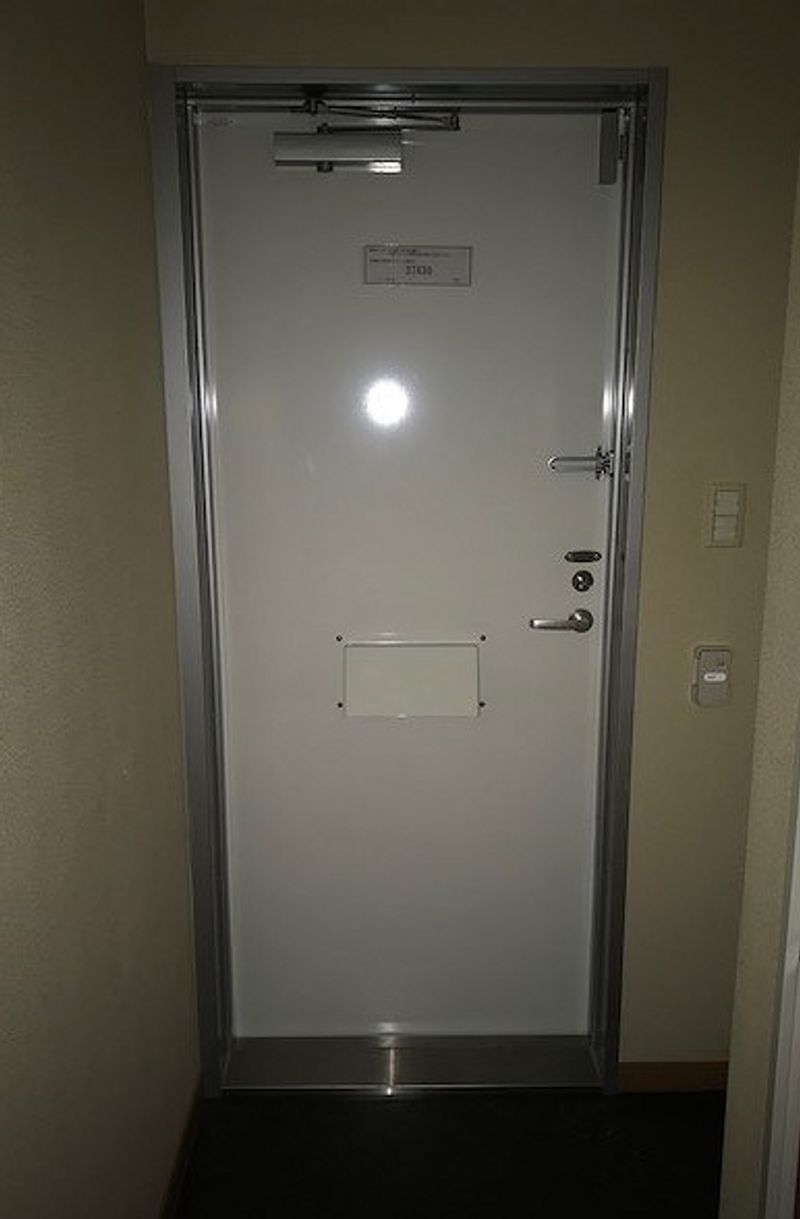 レオパレス夢 玄関