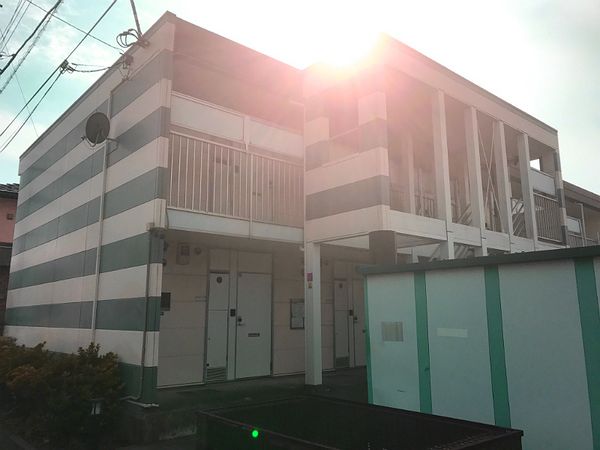 レオパレス池田 外観