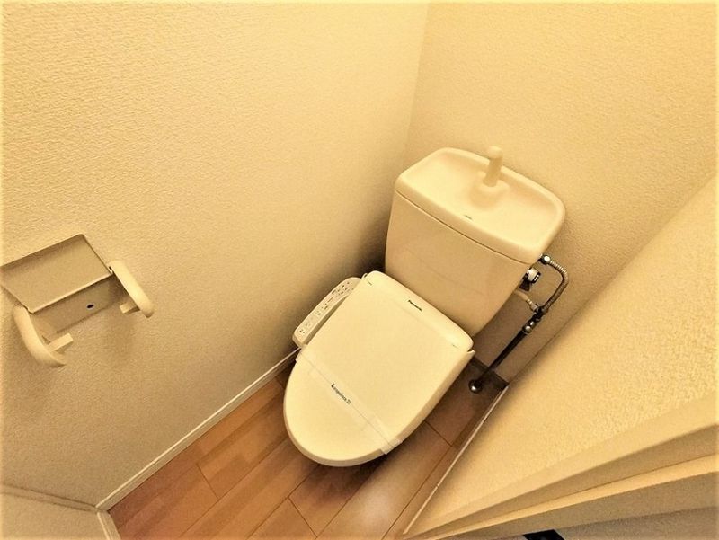 レオパレス内膳 トイレ