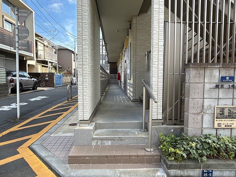 クレイノ葵芳　１号館 エントランス