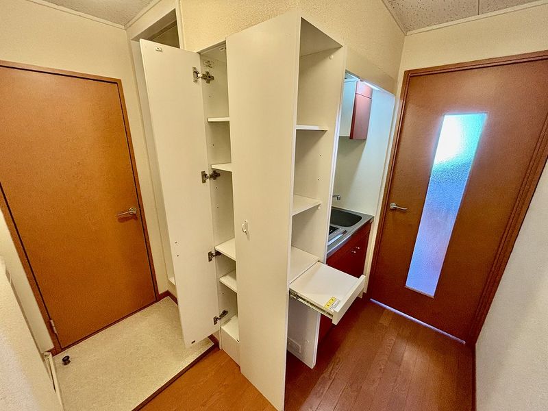 レオパレス愛宕 収納