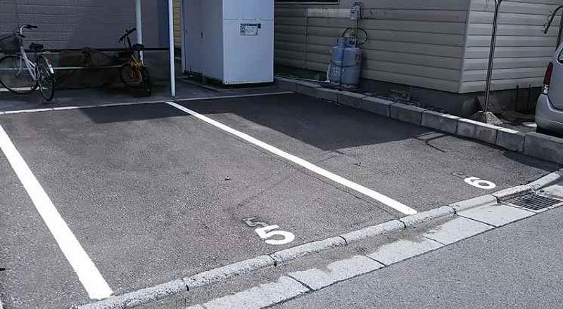 レオパレスグット・ケミストリー 駐車場