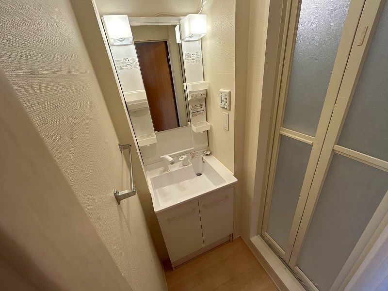 クレイノ葵芳　１号館 洗面台