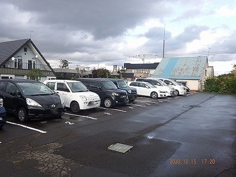 レオパレスウッド　ヴィレッジ 駐車場
