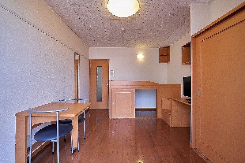 レオパレスドリームロード 居間