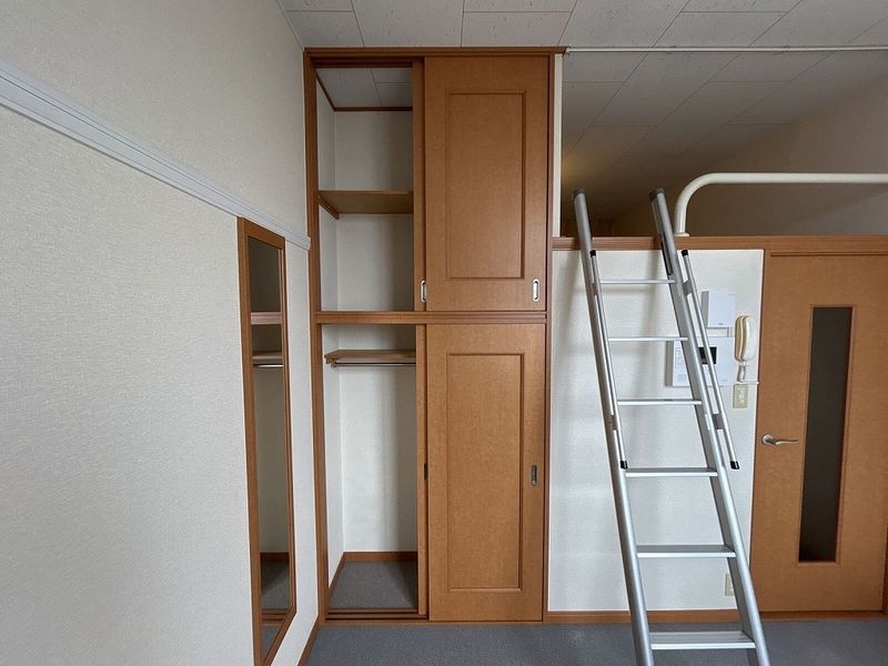 レオパレスアラモードⅢ 収納