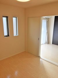 MIRANDA Camellia Mizue Bedroom