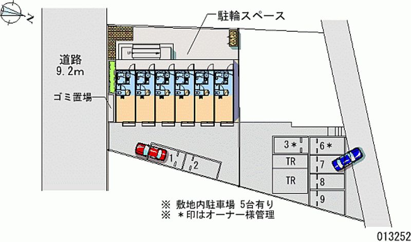 レオパレスシュプリーム 月極駐車場