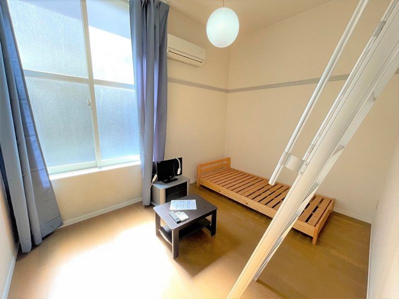 レオパレス三矢小台２０００ 居間