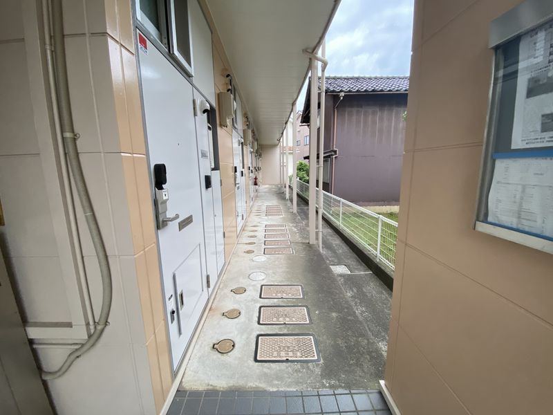 レオパレスＣｏｎ　Ｇｒａｚｉａ エントランス