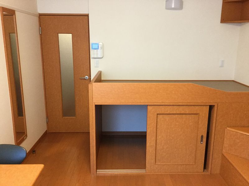 レオパレスさくら 居間