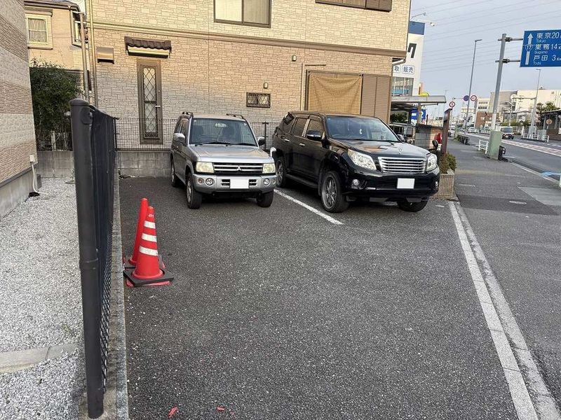 レオパレスＶｏｙａｇｅ１ 駐車場