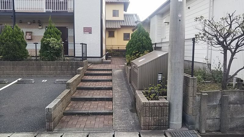 レオパレスグランアルブル 共用部分