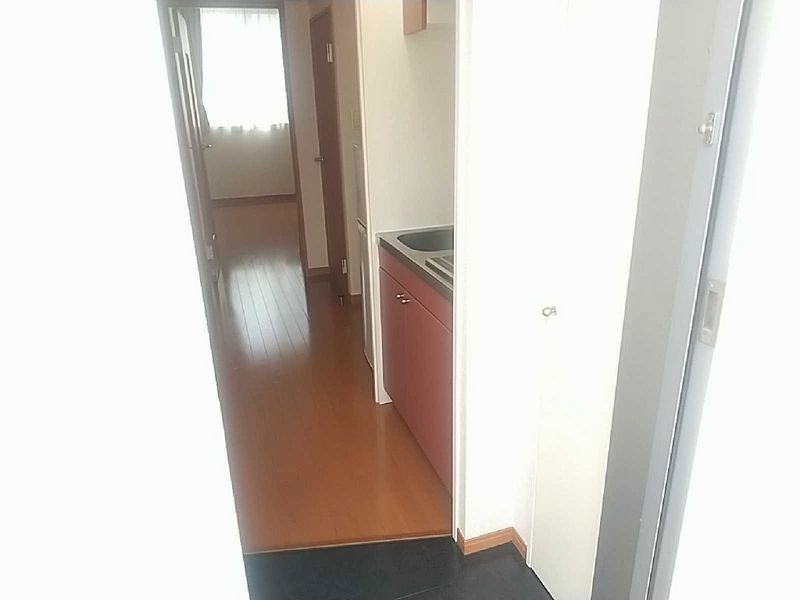 レオパレスクラージュ 玄関