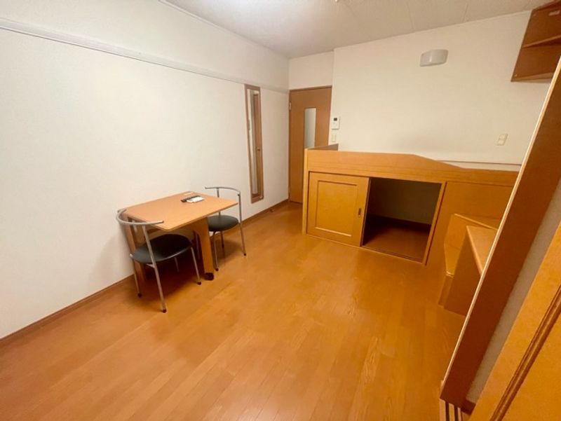 レオパレスダイカ 居間