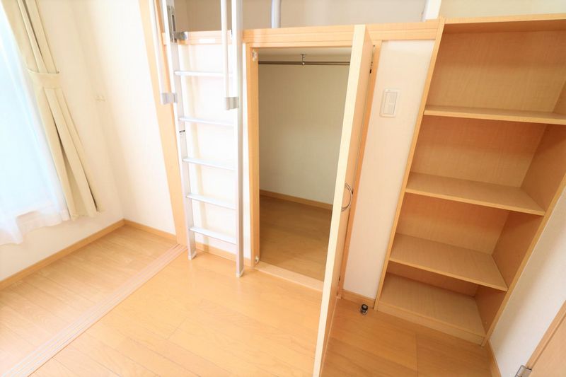 leopalace Mibu Rokkaku Storage