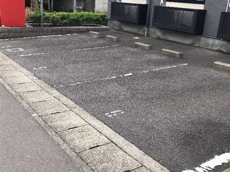 レオパレスＩＮＮ　オオタ 駐車場