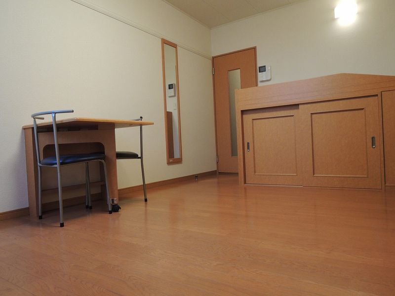レオパレス藻 居間