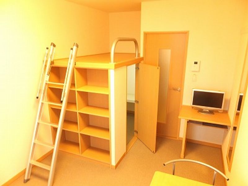レオパレスヴィラ 居間