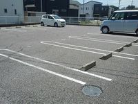 レオパレス広内 駐車場