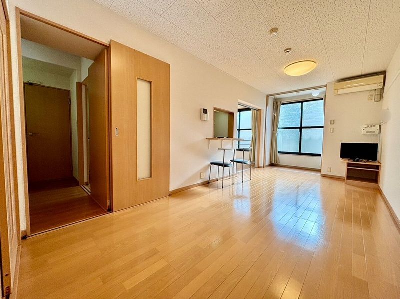 レオパレスサニーたか 居間