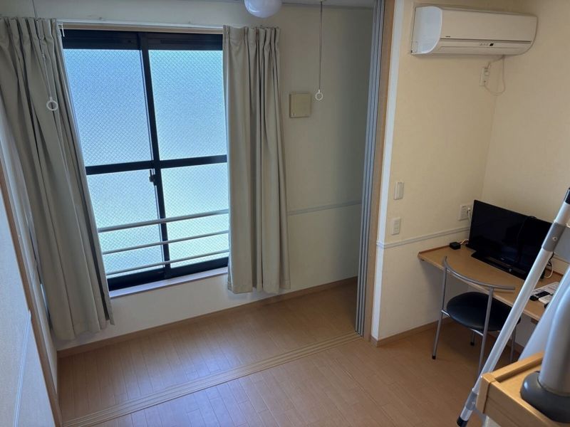 レオパレスユートピア白岡 居間