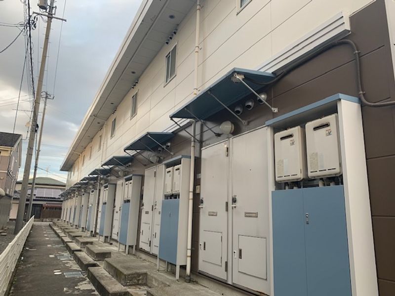 レオパレスびーんず 玄関