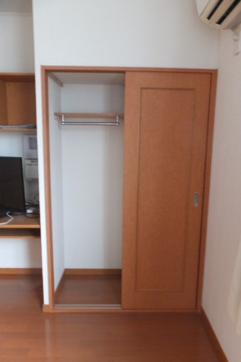 レオパレスサニーサイドハイツ 収納