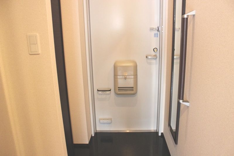 クレイノフラグランス 玄関