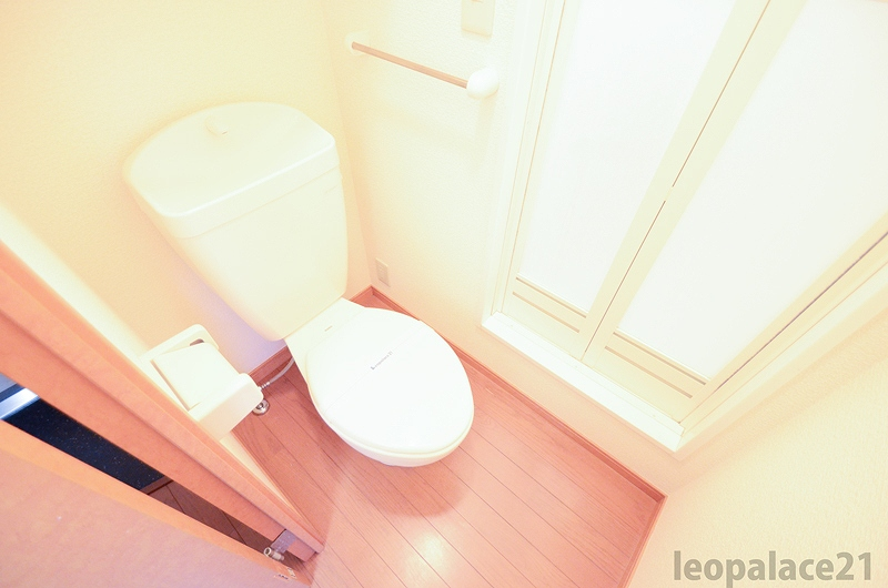 leopalace Shinwa Toilet