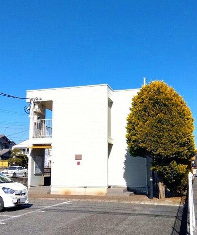 レオパレスワールド寒風台 外観