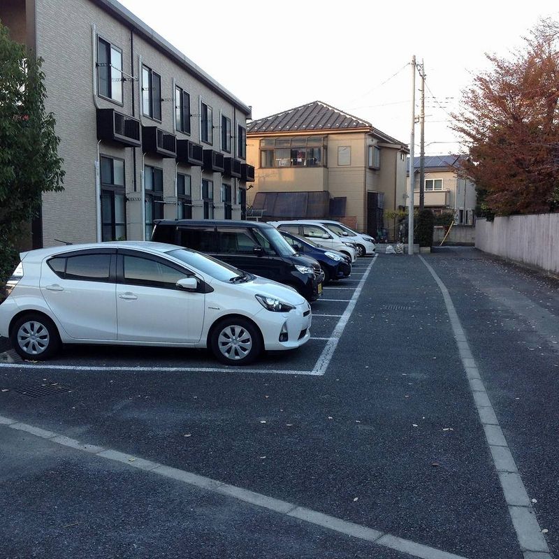 レオパレスＭＩＥ 駐車場