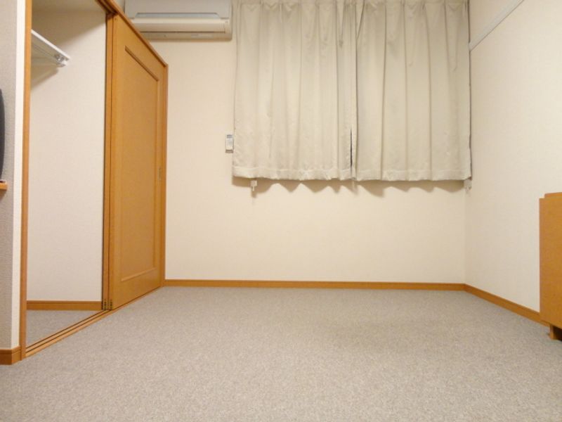 レオパレスビューラー 居間