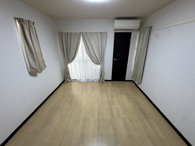 レオネクスト青栁 居間