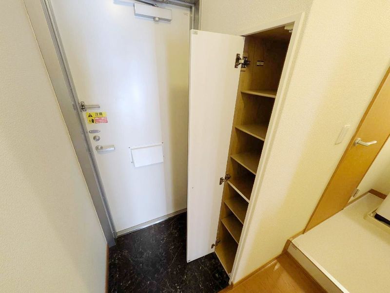 leopalace graceland Khác