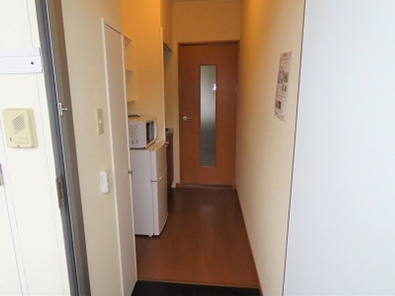 レオパレスサンフラワー 玄関