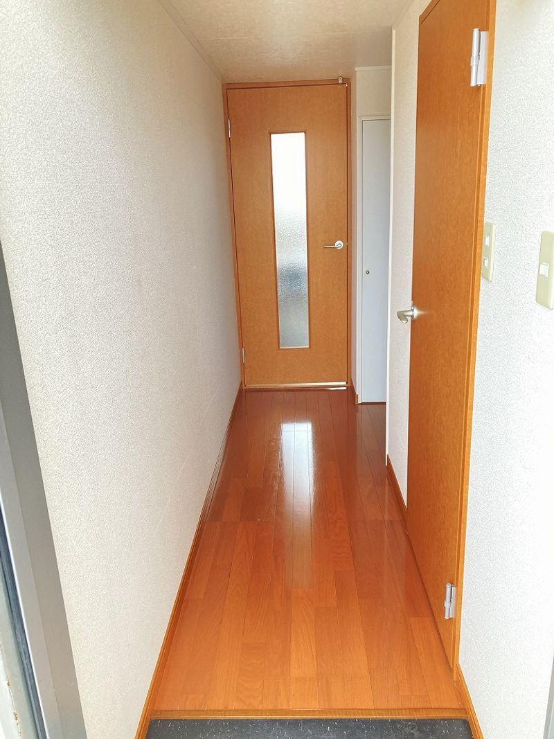 レオパレスＪＫ 玄関