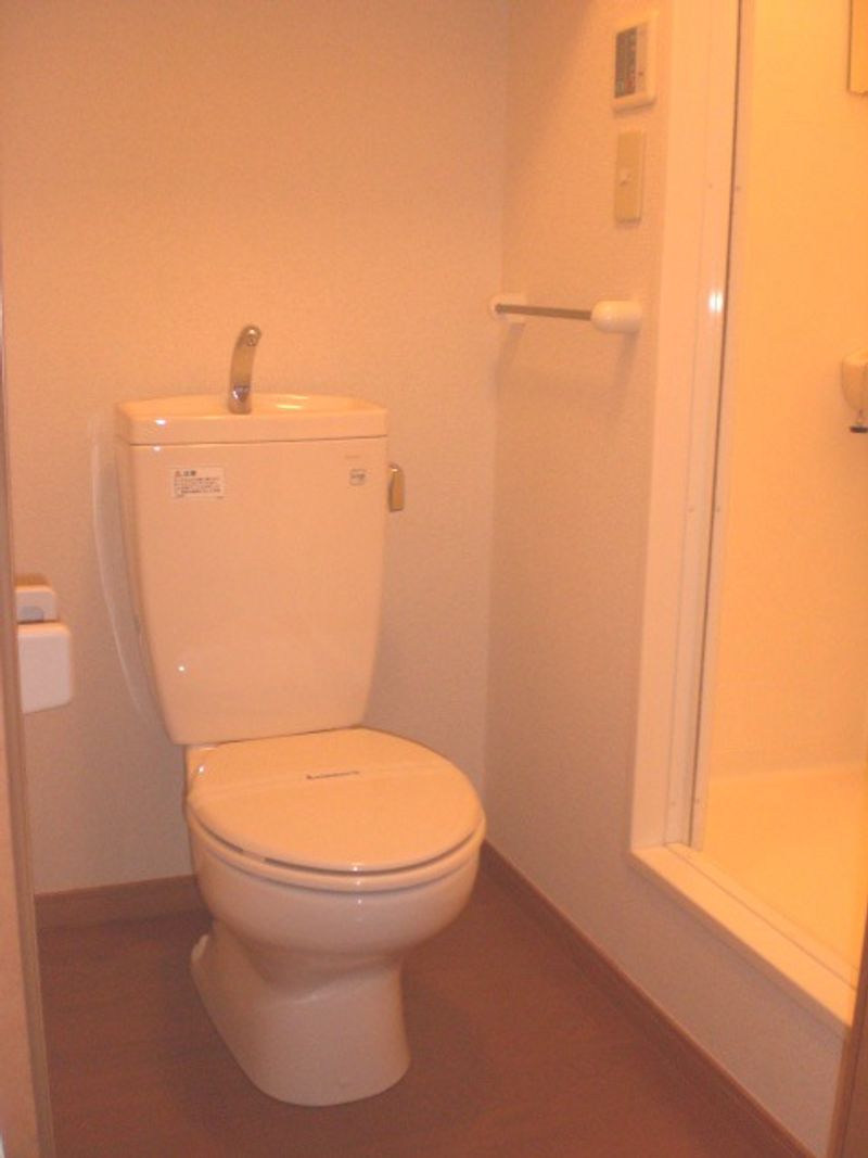 レオパレスＣＬＡＩＲ トイレ