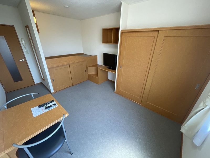 レオパレスサニーコート上東Ａ 居間